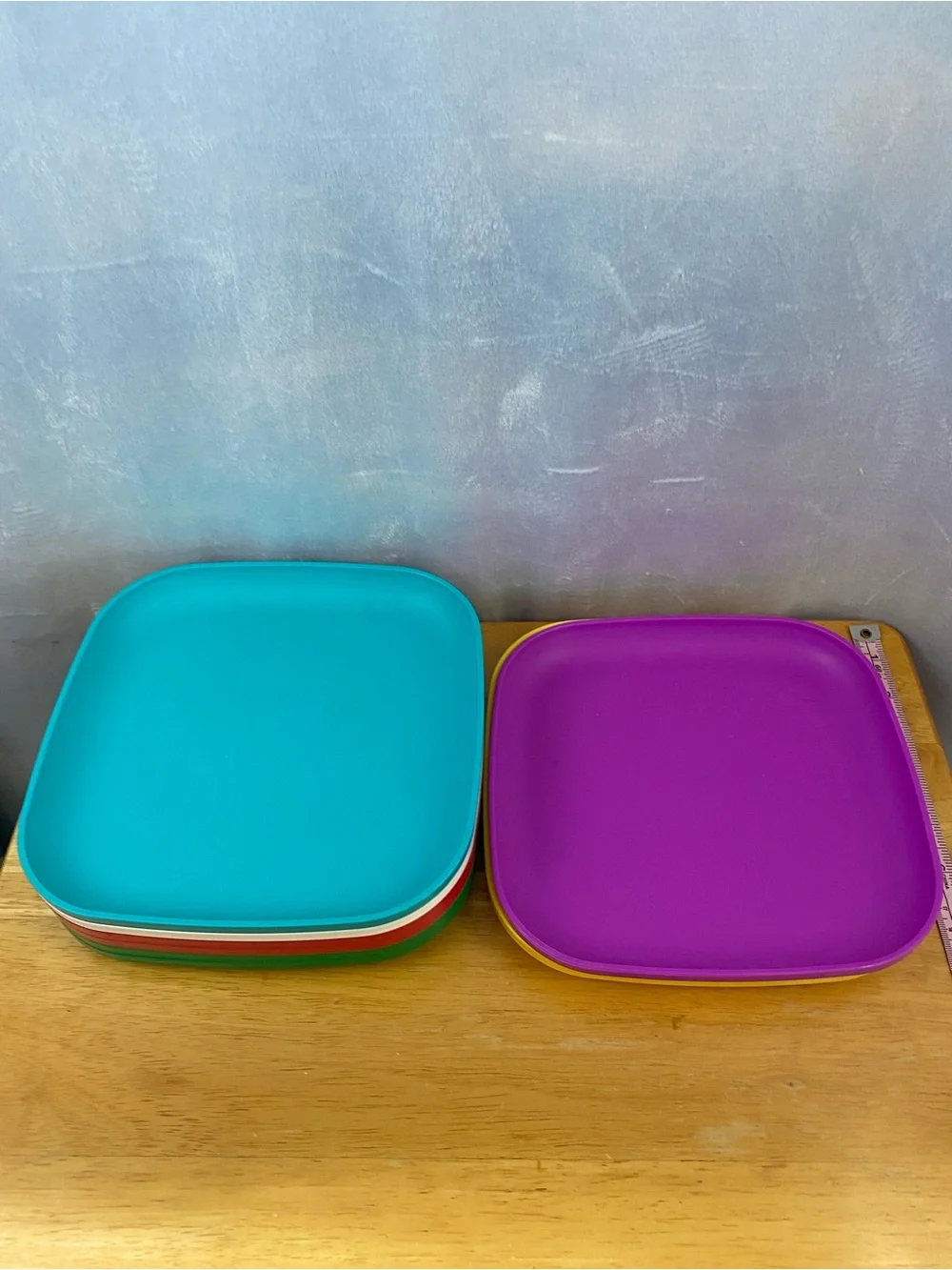 Vintage Tupperware Stackable Plates 1534 Set of 8